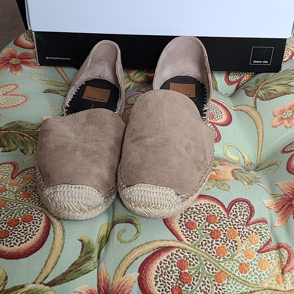 Women's shoes